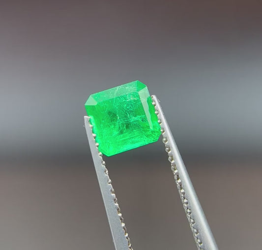 0.930 Carats 100% Natural Panjshir Emerald
